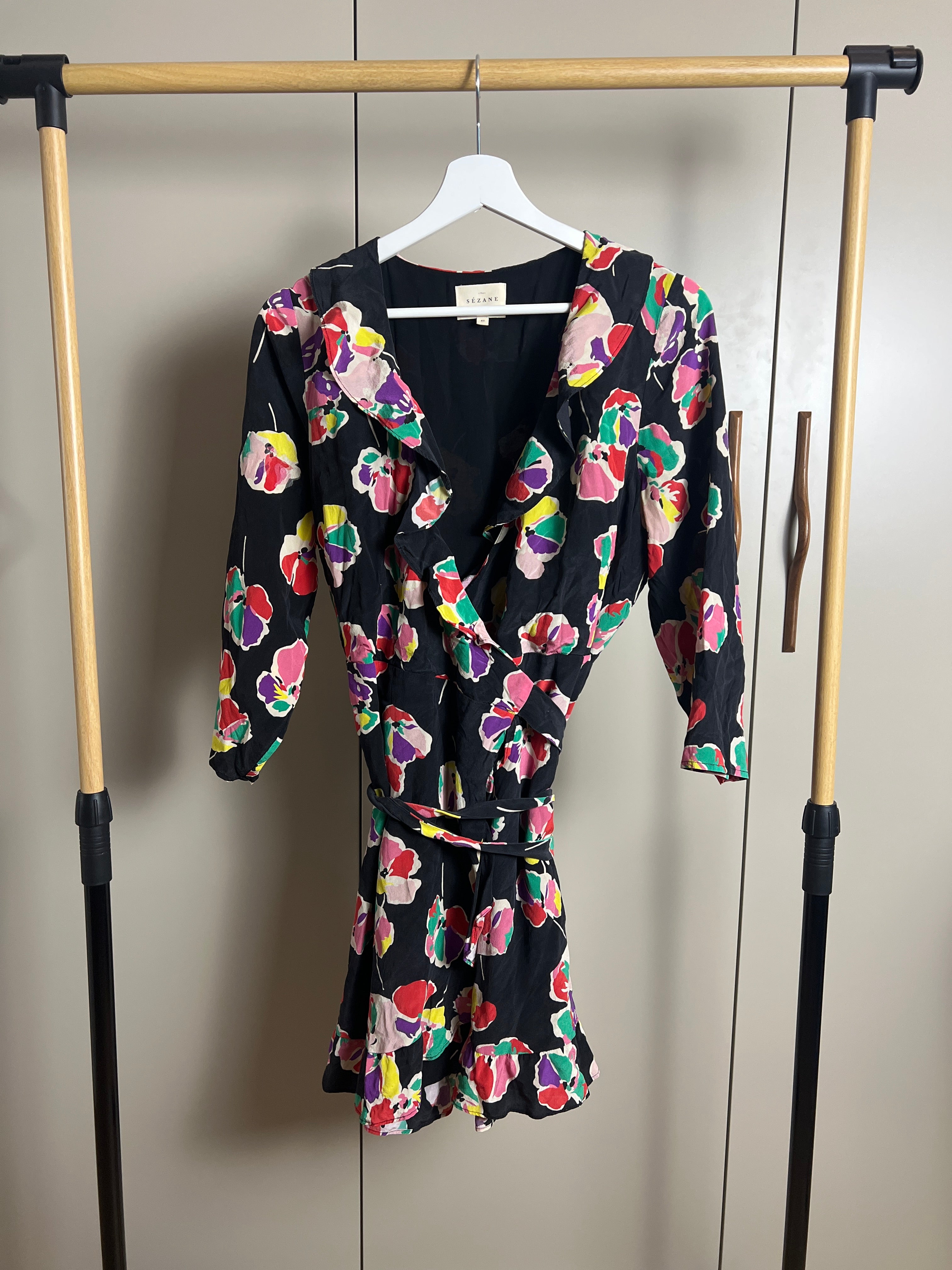 Robe portefeuille fleurie Sézane — Encore Lyon